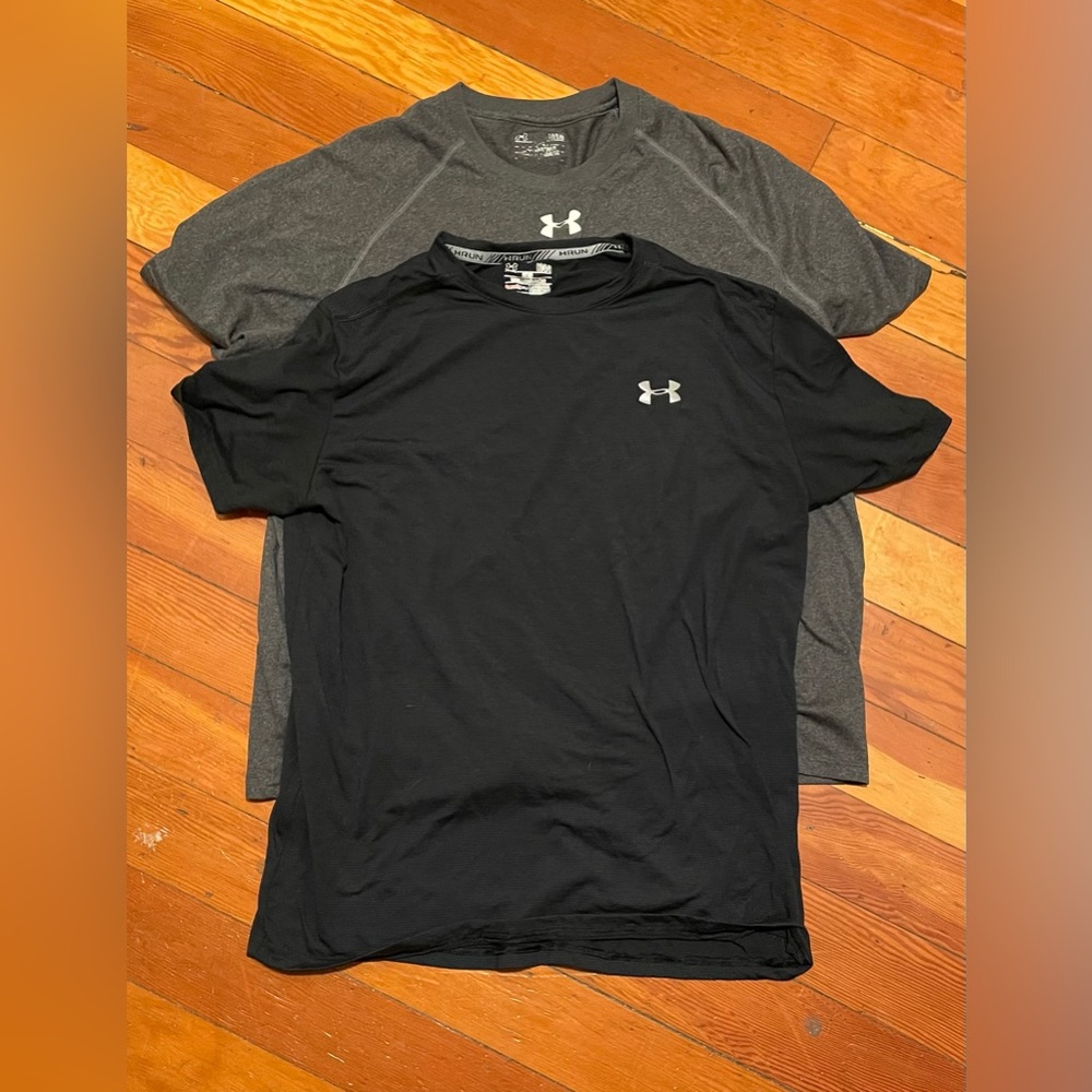 Lot of 2 Under Armor T-Shirts size large Men’s